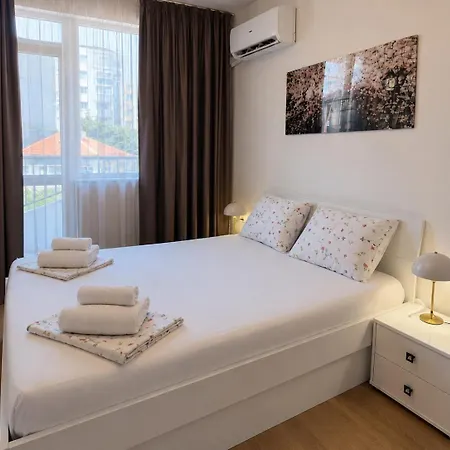 Flora Apartmán